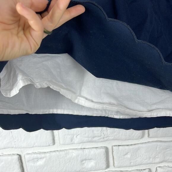 Vineyard Vines navy blue scalloped skirt size 6 - Picture 5 of 11